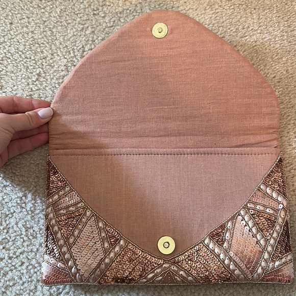 Pink Clutch - Picture 2 of 5